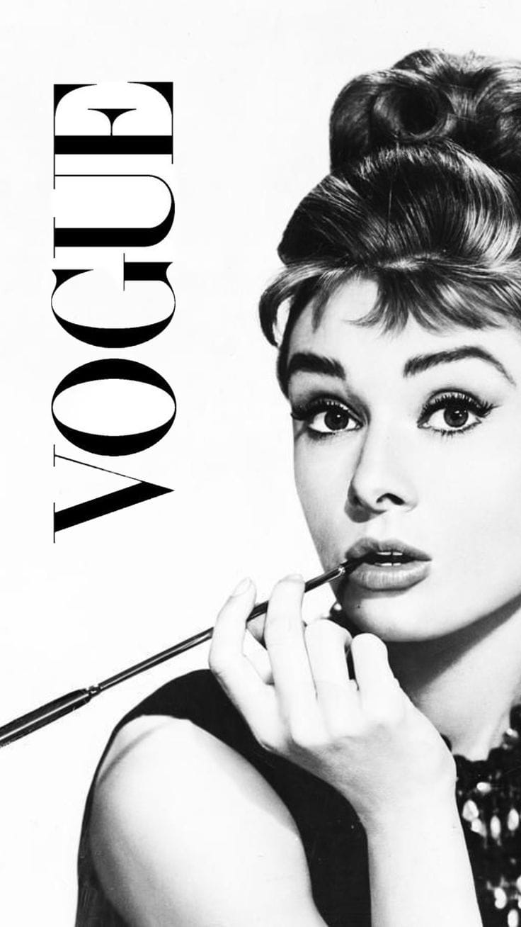 Audrey Hepburn 🚬💕🦢