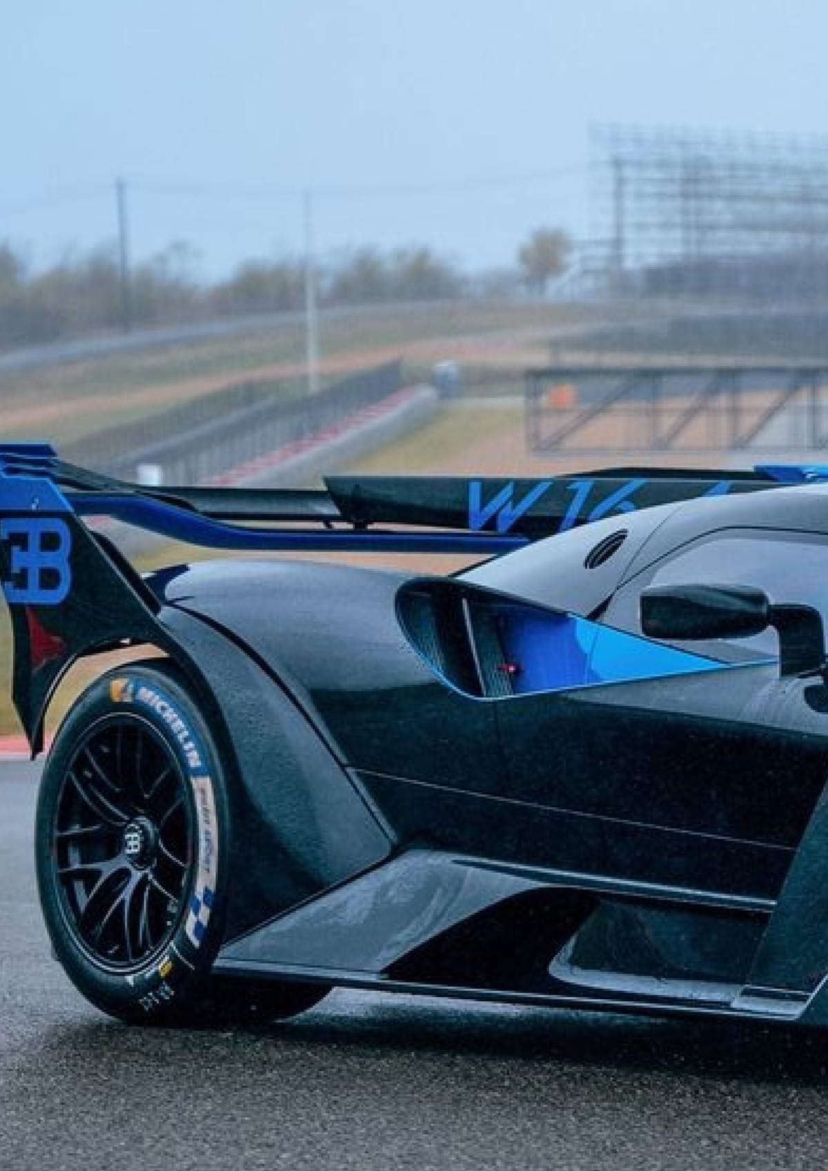Buggati Bolide — panel 1